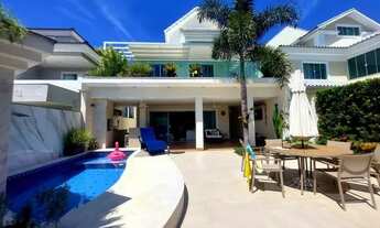 Imagem: Casa triplex 5 suites, wc social, lavabo