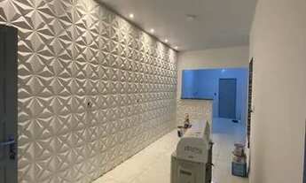 Imagem 5: Casa em rua pública