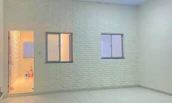 Imagem 2: Casa em rua pública