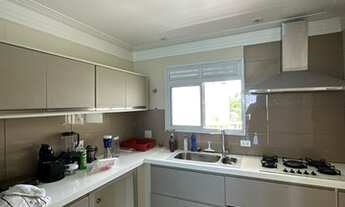 Imagem 3: Apartamento para aluguel possui 239 metros quadrados com 6 quartos