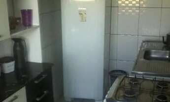 Imagem 4: Flets e apto pequeno vista pro mar