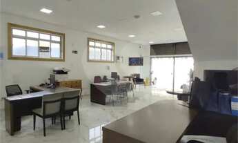 Imagem 2: Prédio inteiro à venda em Chora Menino - SP