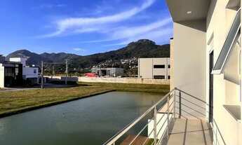 Imagem 4: Casa Espaçosa no Deltaville com 3 Quartos, 1 Suíte e 2 Vagas de Garagem