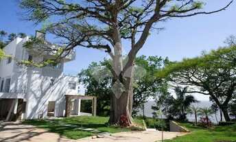 Imagem: Casa em Condomínio com pátio, 3 Suítes