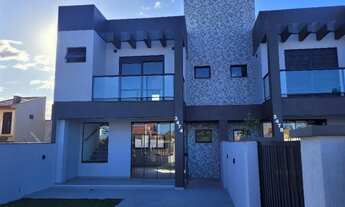 Imagem 7: Sobrado com 3 dormitórios e Suíte, amplo espaço de estacionamento e pátio nos fundos