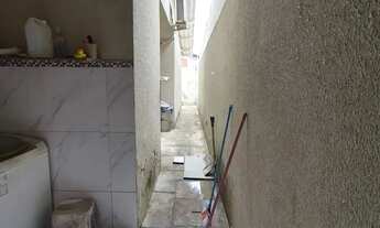 Imagem 2: Repasse Imperdível: Casa Coberta com Portão Automático