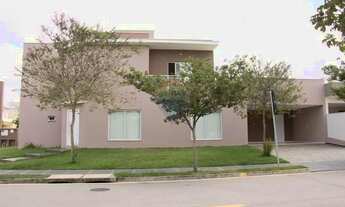 Imagem: Casa á venda com 221m², 3 suítes no Condomínio