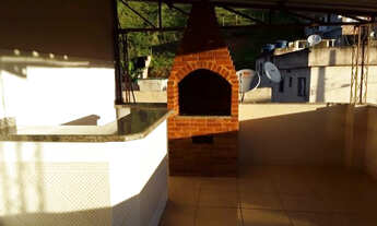 Imagem 2: Casa semi-mobiliada com cobertura e churrasqueira na Av. Olegário Maciel, Ubá-MG