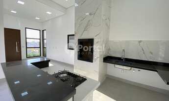 Imagem 6: Casa de condomínio térrea para venda possui 132 metros quadrados com 3 quartos