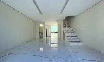 Imagem 2: Linda casa com acabamento alto padrão com 03 quartos com 01 suíte 04 vagas e área gourmet