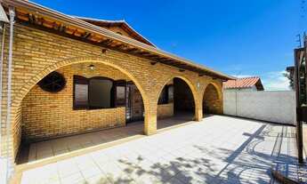 Imagem 1: CASA COLONIAL DE 05 QUARTOS COM 01 SUÍTE