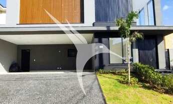 Imagem: SANTANA DE PARNAIBA - Casa Padrão - Alphaville