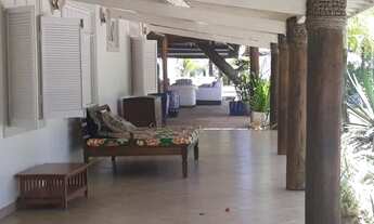 Imagem 2: CASA NO COND. BUSCA-VIDA, TERRENO DE 4.129,97M², 6 (SEIS) SUÍTES,1.000 M² DE ÁREA CONSTRUÍ