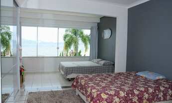 Imagem 5: Casa Beira da Lagoa da Conceição, muito ampla, ao lado do Centrinho