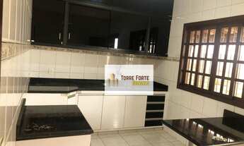 Imagem 2: Casa com 3 dormitórios para alugar, 200 m² por R$ 2.950,00/mês - Arvoredo - Contagem/MG