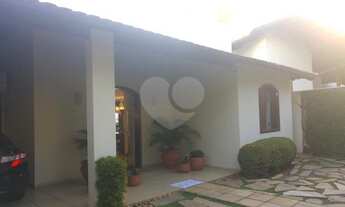 Imagem 2: Linda casa com 4 quartos, 2 suítes, 2 salas, 5 banheiros, dependência completa de empregad