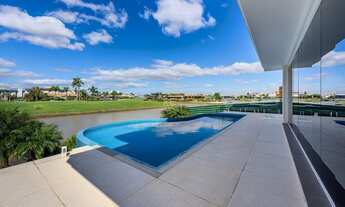 Imagem 3: Casa de condomínio para venda possui 450 metros quadrados com 4 quartos