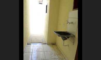 Imagem 2: Casa em rua pública