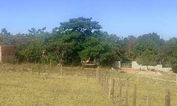 Imagem 3: Lote cercado de 1.460m2