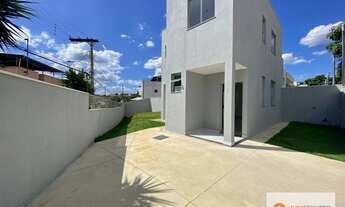 Imagem 2: Casa geminada com entrada independente com 3 quartos sendo 01 com suite à venda, 90 m² por