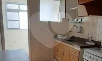 Imagem 7: 02 Dortmitórios, 01 Sala com 02 Ambientes, com sacada e cozinha ampla. 300 m da praia