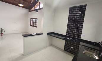 Imagem 5: Casa sobreposta lado praia com piscina