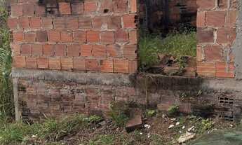 Imagem 2: Terreno com alvenaria