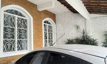 Imagem: Casa térrea, totalmente reformada, localizada