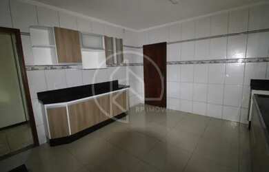 Imagem 16: Bairro São Pedro Linda Casa com quintal em condomínio fechado