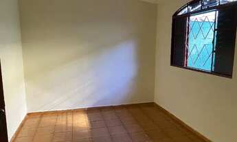 Imagem 2: Aluga-se casa de 3 quartos em parque das flores