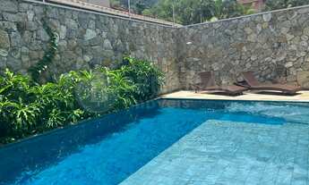 Imagem: Casa de alto padrão em condomínio fechado