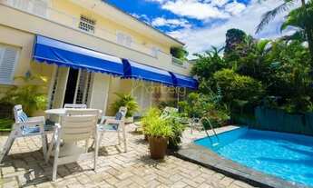 Imagem 2: Casa c/ piscina terreno 528 m², área útil 385 m², 4 quartos, 2 suítes, 3 vagas, prox ao me