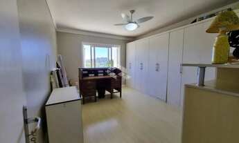 Imagem 6: Casa com vista deslumbrante de 2 dormitórios, suíte, espaço gourmet, placa solar no bairro