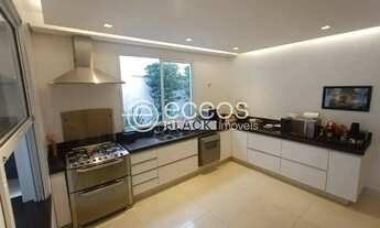 Imagem 6: Casa em condomínio para aluguel, 4 quartos, 4 suítes, 3 vagas, Jardim Karaíba - Uberlândia