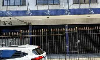 Imagem 2: Ponto comercial/Loja/Box para venda possui 235 metros quadrados