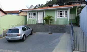 Imagem: Casa Carangola, Cidade Nova, próxima da