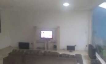 Imagem 2: Imóvel para aluguel possui 300 metros quadrados com 3 quartos