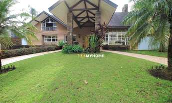 Imagem 2: Casa em condomínio com muita área verde privativa, 4 suítes, piscina à venda, 700 m² por R