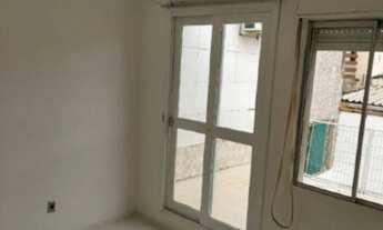 Imagem 2: Porto Alegre - Casa Padrão - Hípica