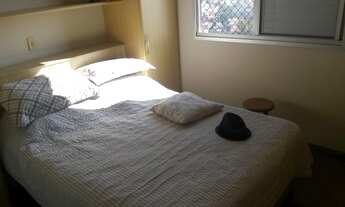 Imagem 2: Apto mobiliado de 3 dorms sendo 1 suíte, sala com fechamento em vidro na Vila Gomes