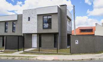 Imagem 4: Sobrado com quintal a venda no Abranches - 3 quartos sendo 1 suíte e 2 vagas de garagem