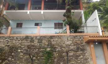 Imagem: Casa triplex com 2 quartos em Água Santa