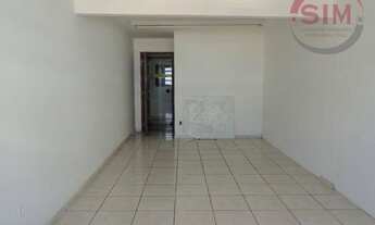 Imagem 2: Excelente sala comercial muito bem localizada. Com 30m² de frente para a rua e sol da manh