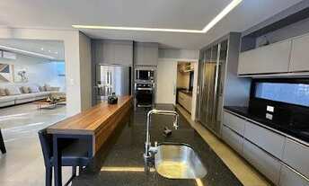 Imagem 6: Lindíssima casa de alto padrão em Curitiba em condomínio fechado