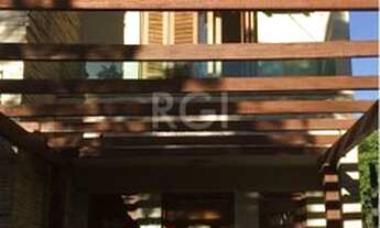 Imagem: Porto Alegre - Casa Padrão - Hípica Boulevard