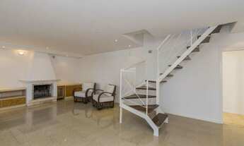 Imagem 3: Casa / 4 Dormitórios / 2 Suítes / 2 Vagas / Jardim Planalto / Porto Alegre