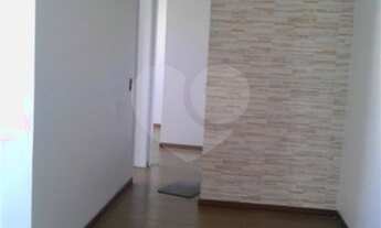 Imagem: Ótimo apartamento, vazio, de lateral, sol