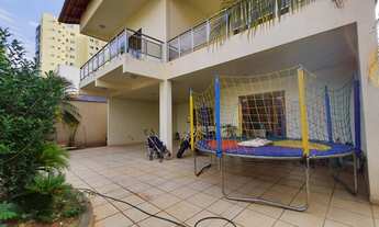 Imagem 3: Sobrado para venda tem 520 metros quadrados com 5 quartos em Jardim América - Goiânia - GO