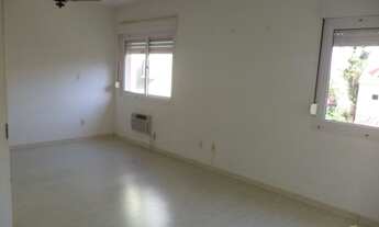 Imagem 2: Porto Alegre - Casa Padrão - Cristal