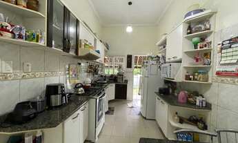 Imagem 6: Casa no Jardim Versalhes com 3 suítes, terreno grande e final de rua - Planalto